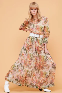 Abito a fiori con trame oro e maniche