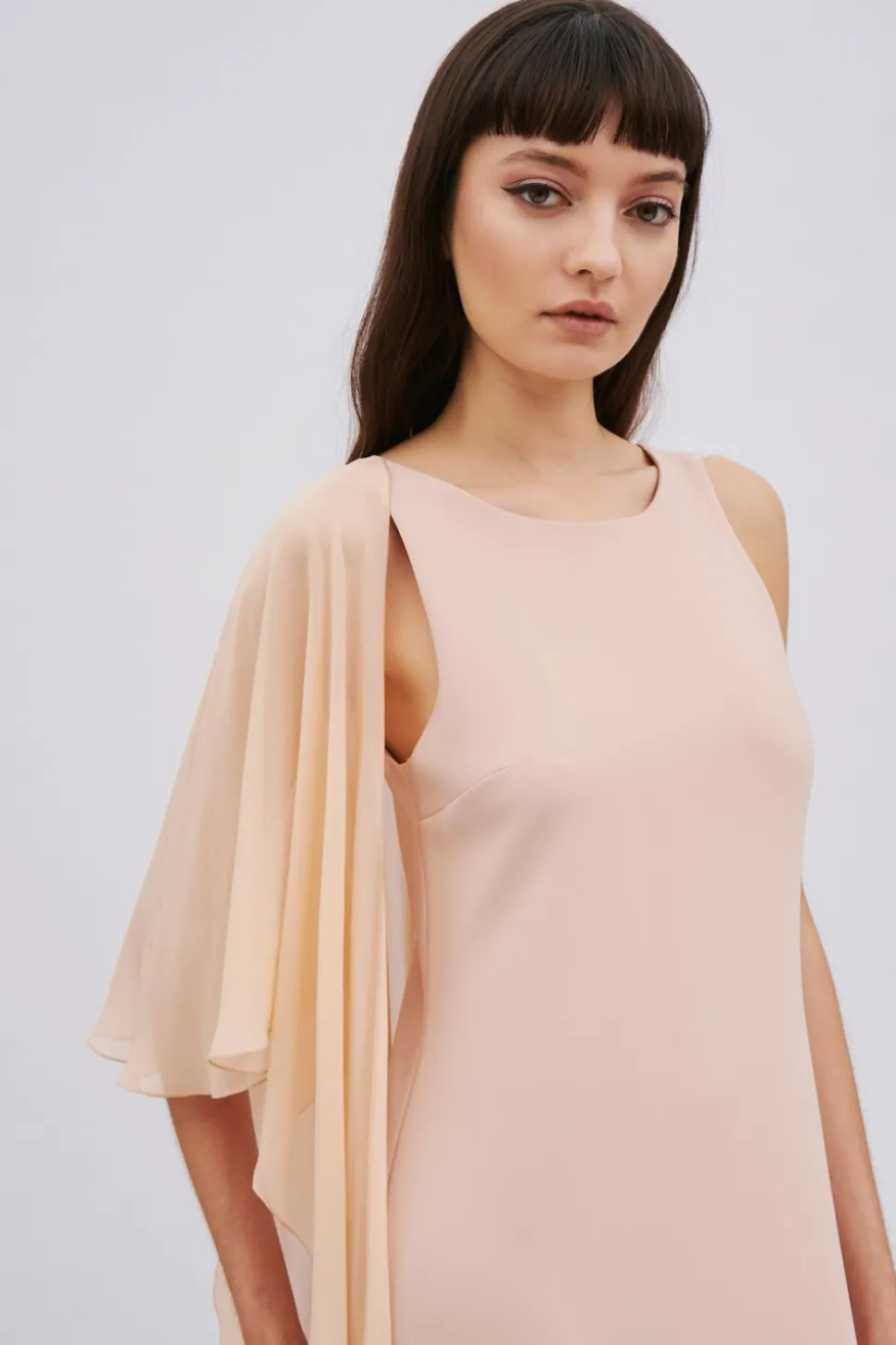 Abito cipria con chiffon