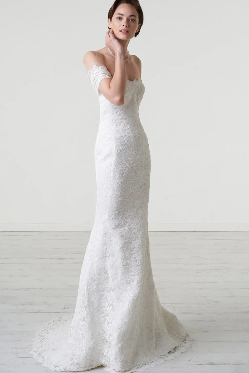Abito da sposa a sirena in pizzo macrame off shoulder