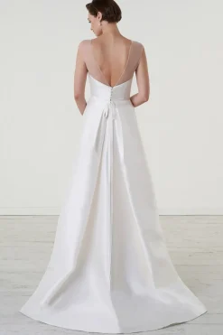 Abito da sposa in magnolia e organza di seta