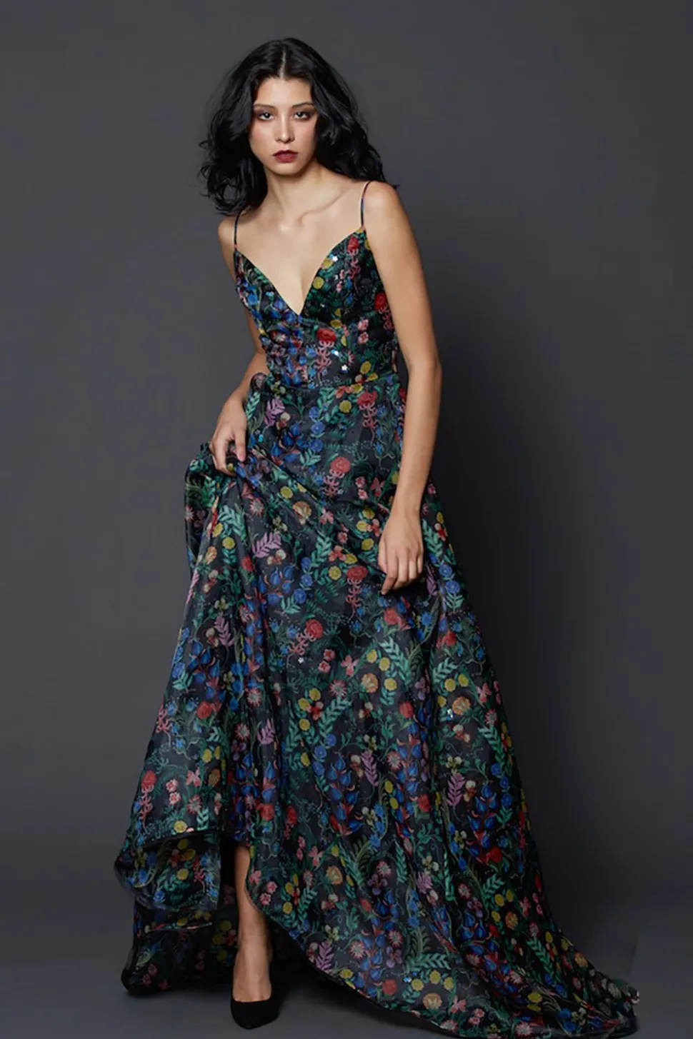 Abito nero fantasia floreale con spalline