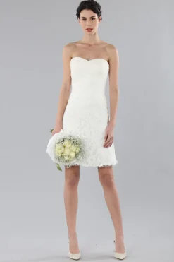 Bustier corto con gonna in pizzo