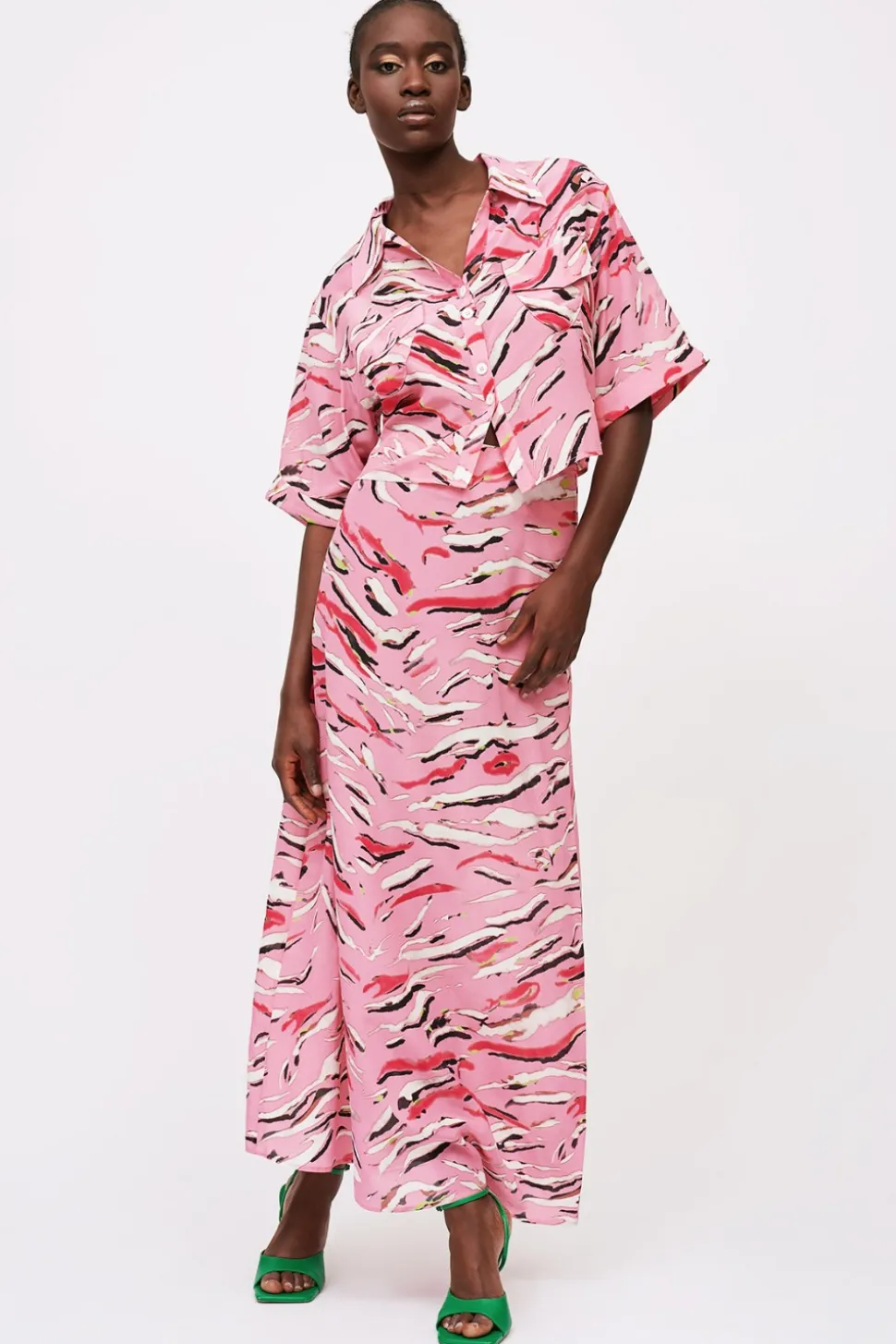 Completo rosa tigrato