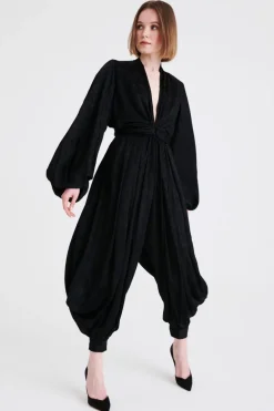 Jumpsuit morbida con scollo profondo