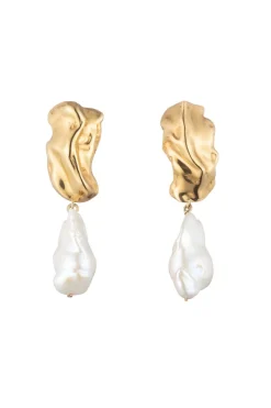 Orecchini dorati con perla