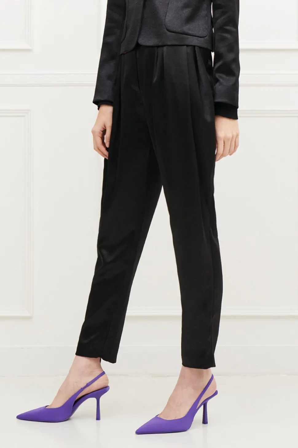 Pantaloni neri lucidi