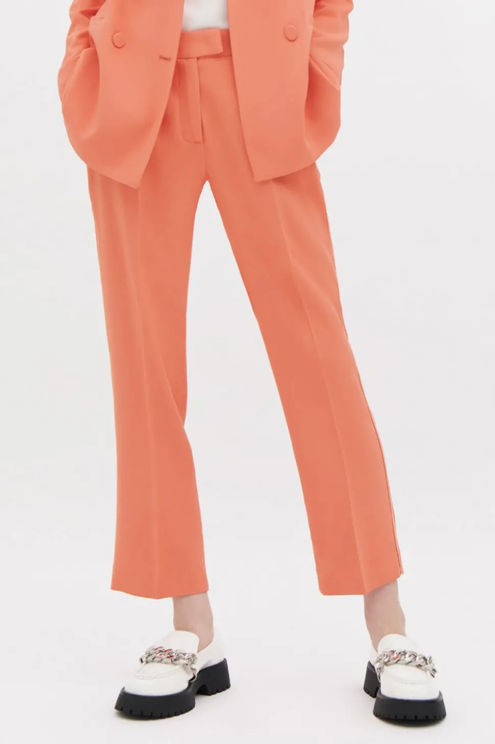 Pantaloni salmone