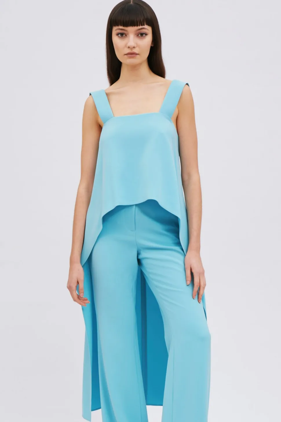 Top con mantella azzurro